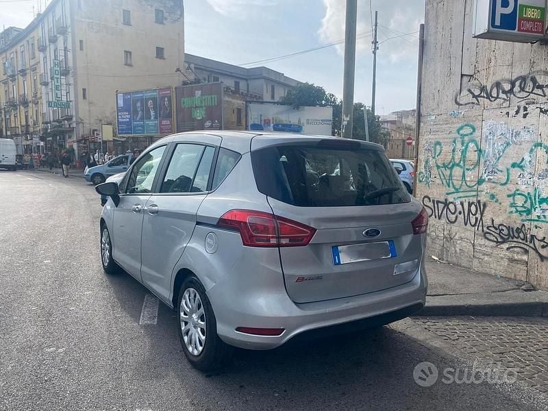 Usata Ford B-MAX 95 CV (69 kW) 2016 Argento Monovolume