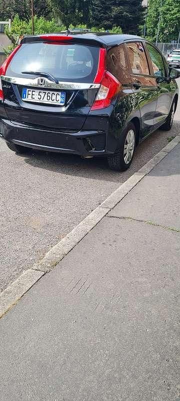 Usata Honda Jazz Trend 102 CV (75 kW) 2016 Nero Utilitaria