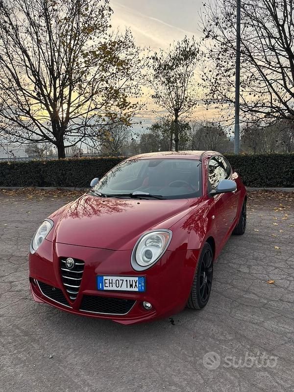 Rosso Usata 2011 Alfa Romeo MiTo Due volumi | 2990 € (Super prezzo) - Immagine 1/4