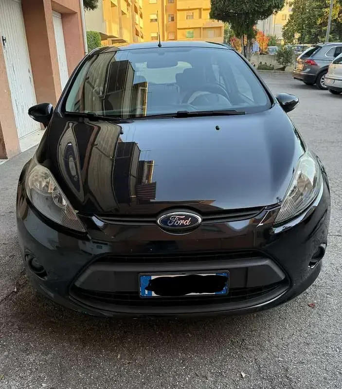 Usata Ford Fiesta 97 CV (71 kW) 2009 Nero Berlina