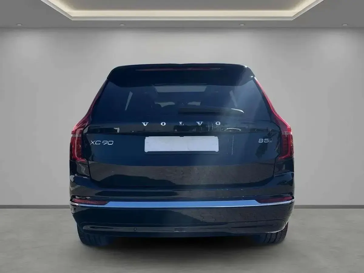Usata Volvo XC90 Plus 250 CV (183 kW) 2025 Onyx black SUV