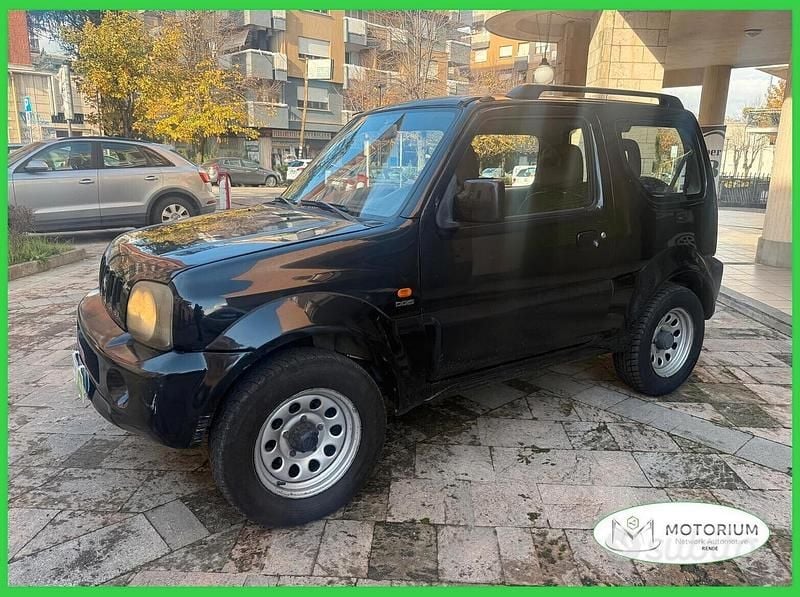 Usata Suzuki Jimny 85 CV (62 kW) 2007 Nero SUV