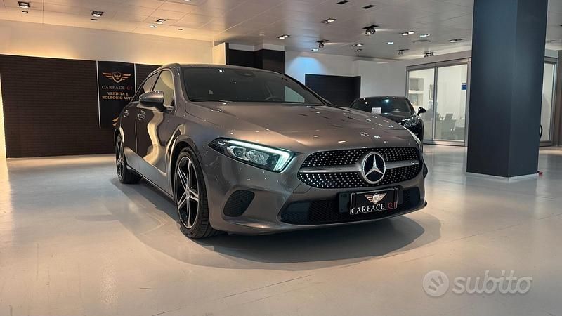 Usata Mercedes A200 150 CV (110 kW) 2019 Grigio Berlina