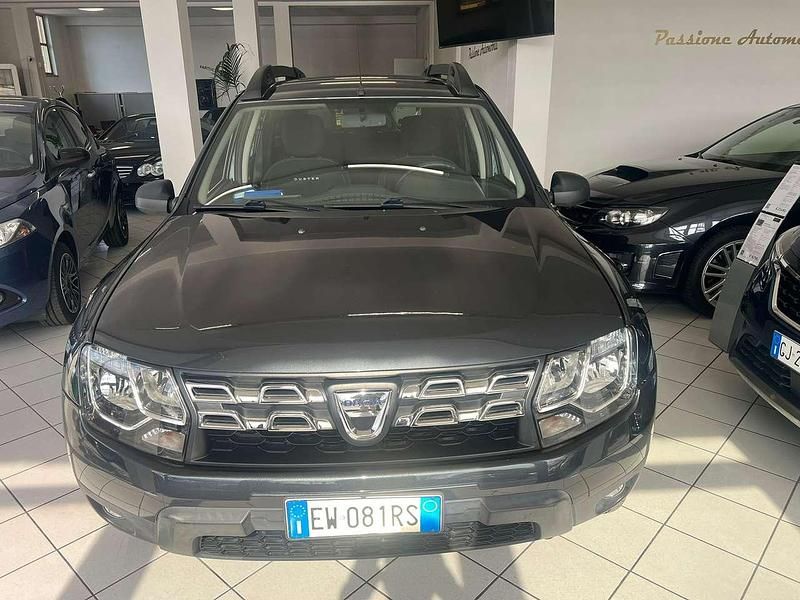 Usata Dacia Duster Lauréate 105 CV (77 kW) 2014 Grigio SUV