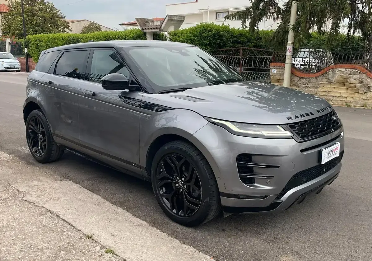 Usata Land Rover Range Rover evoque R-Dynamic 163 CV (119 kW) 2021 Grigio SUV