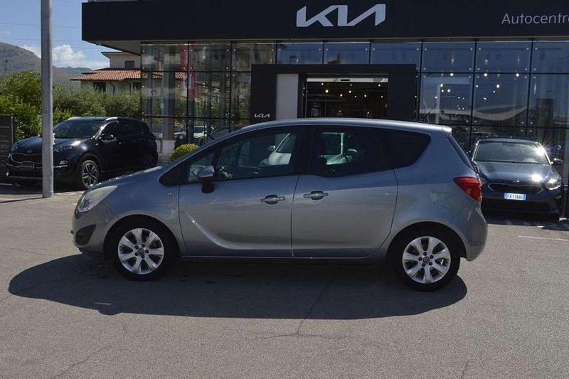 Usata Opel Meriva Cosmo 95 CV (69 kW) 2012 Grigio scuro Monovolume