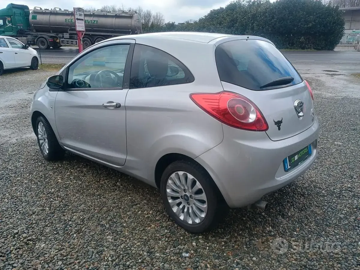 Usata Ford Ka 69 CV (50 kW) 2010 Grigio Utilitaria