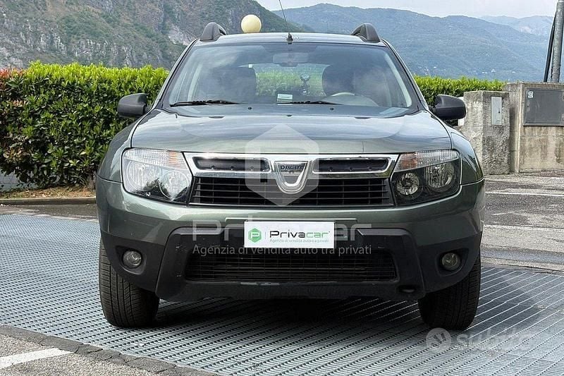 Usata Dacia Duster Lauréate 110 CV (80 kW) 2013 Grigio SUV