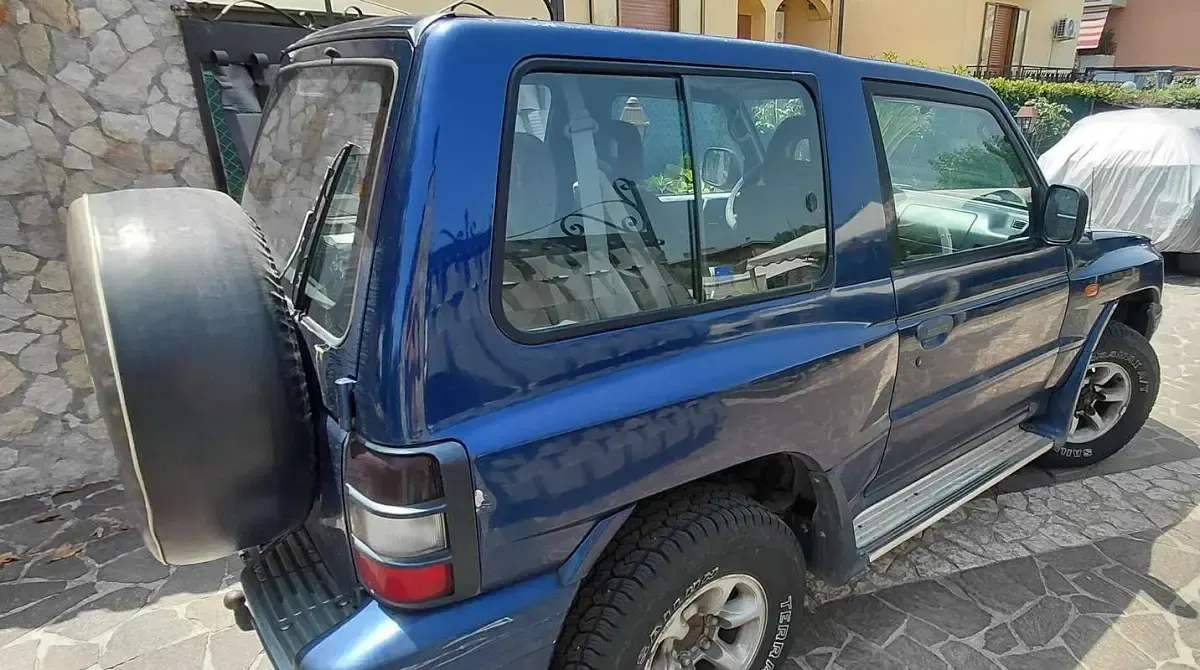 Usata Mitsubishi Pajero Top 125 CV (91 kW) 1998 Blu/azzurro SUV