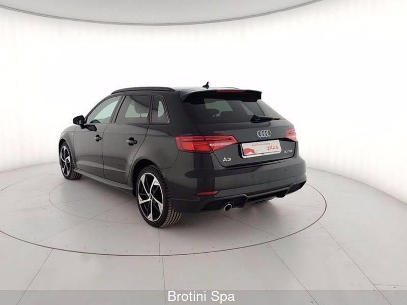 Usata Audi A3 Admired 116 CV (85 kW) 2019 Nero metallizzato Berlina