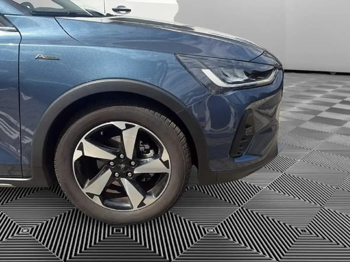 Usata Ford Focus Active 125 CV (91 kW) 2023 Blu Station wagon
