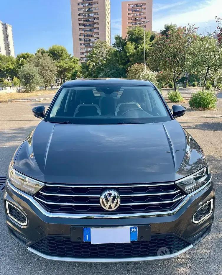 Usata VW T-Roc Advance 150 CV (110 kW) 2019 Marrone SUV