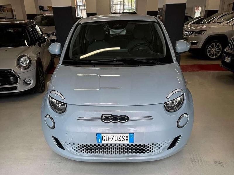 Usata Fiat 500e Icon 86 kW (118 CV) 2020 Blu/azzurro Utilitaria