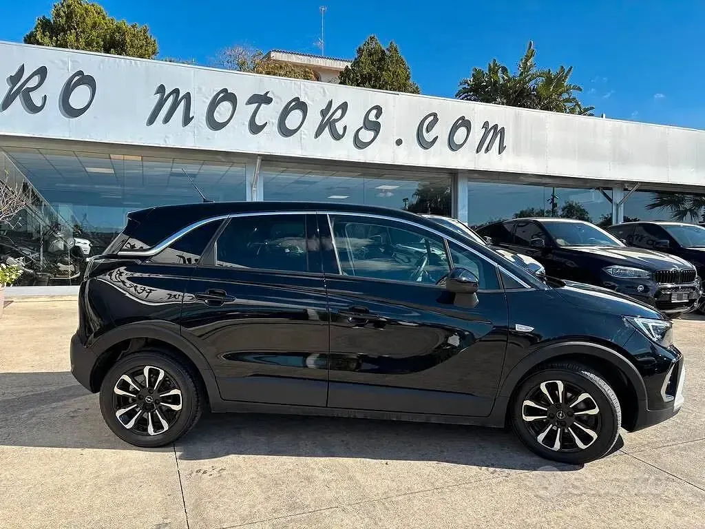 Usata Opel Crossland 110 CV (80 kW) 2023 Nero SUV