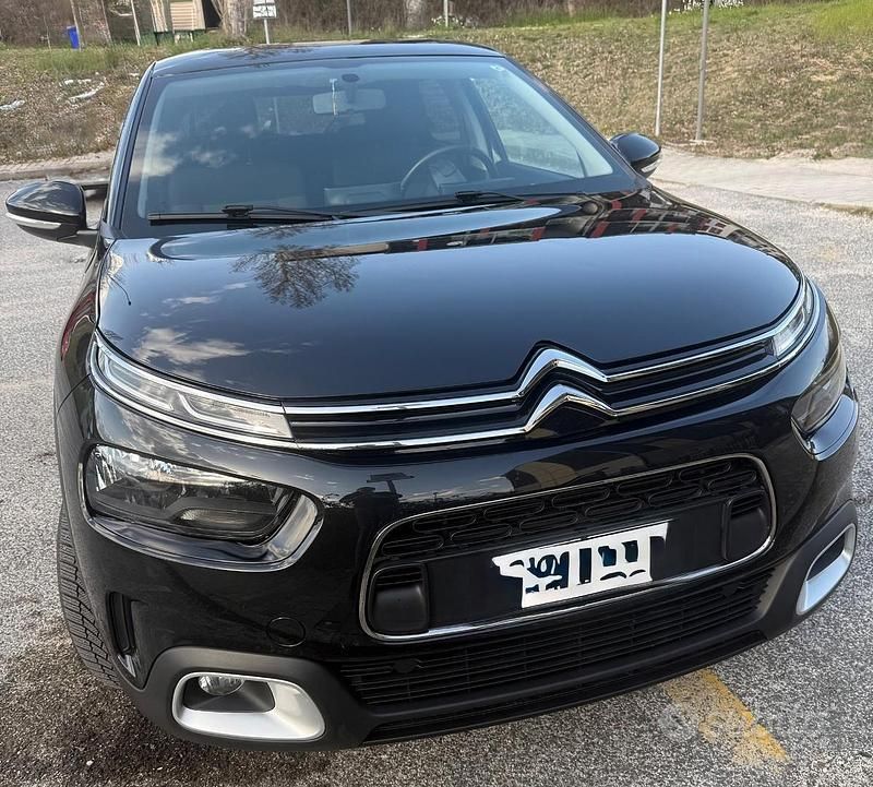 Usata Citroën C4 Cactus 99 CV (72 kW) 2019 Nero Utilitaria
