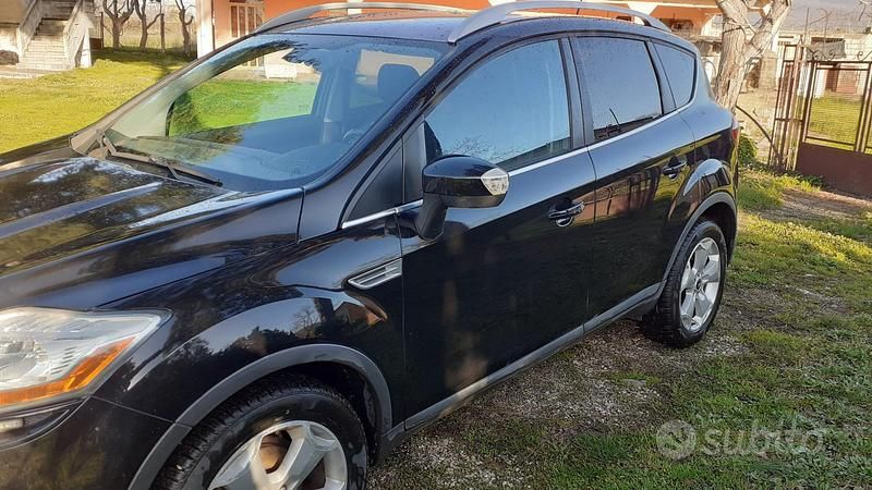 Usata Ford Kuga 136 CV (100 kW) 2009 Nero SUV