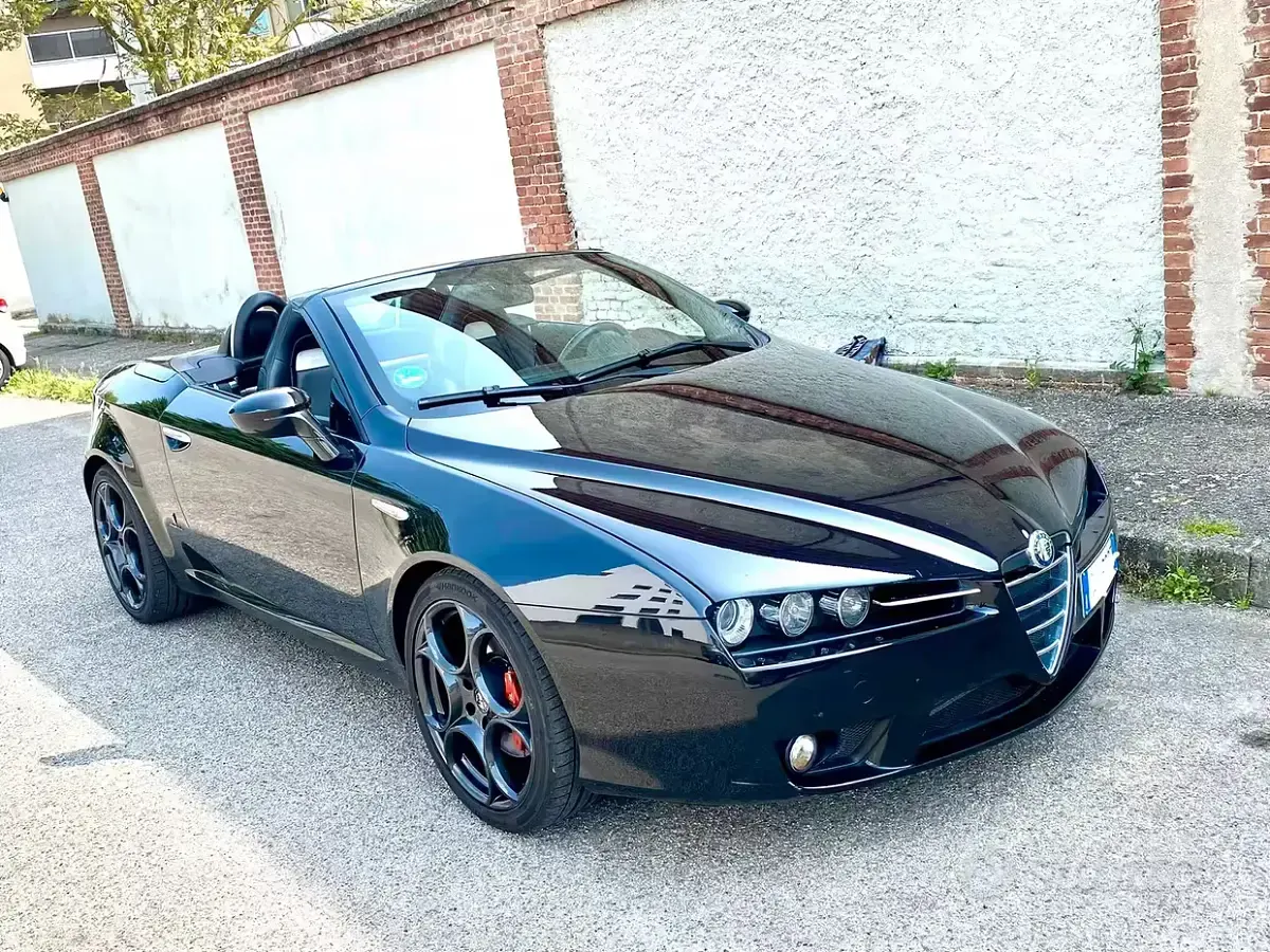 Usata Alfa Romeo Spider 200 CV (147 kW) 2010 Nero Cabrio