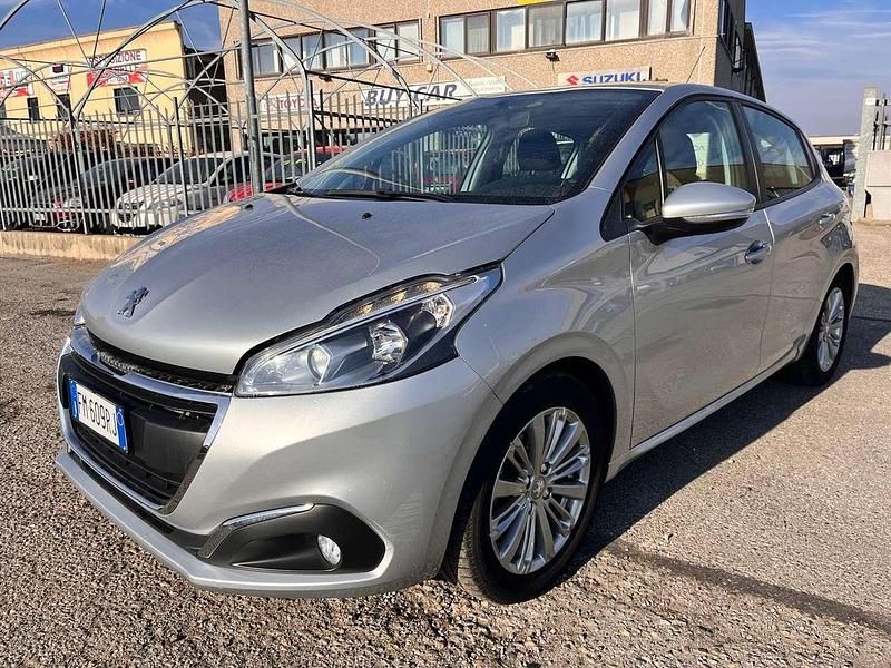 Usata Peugeot 208 Active 82 CV (60 kW) 2018 Argento Utilitaria