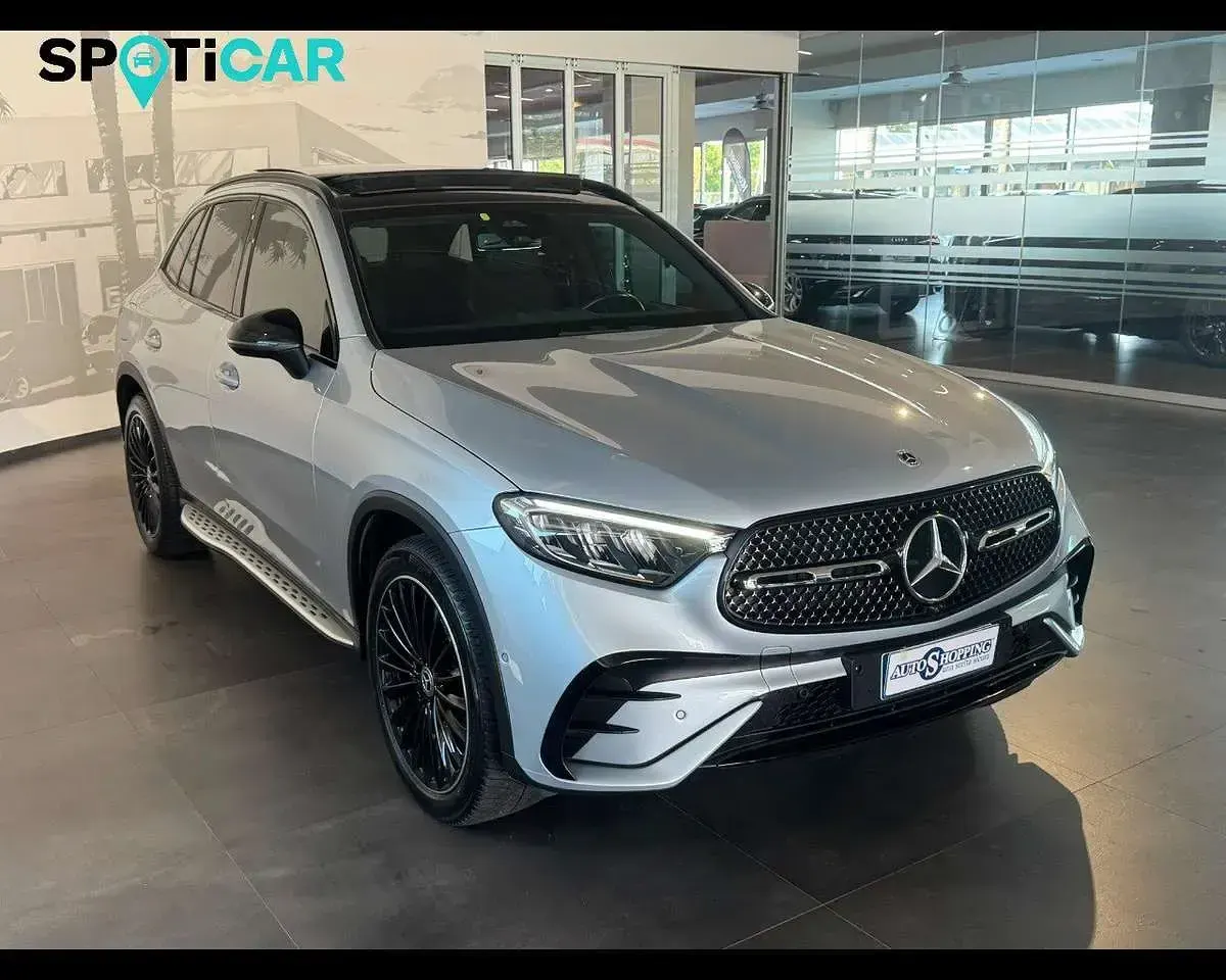 Usata Mercedes GLC300 Premium 269 CV (197 kW) 2023 Argento SUV