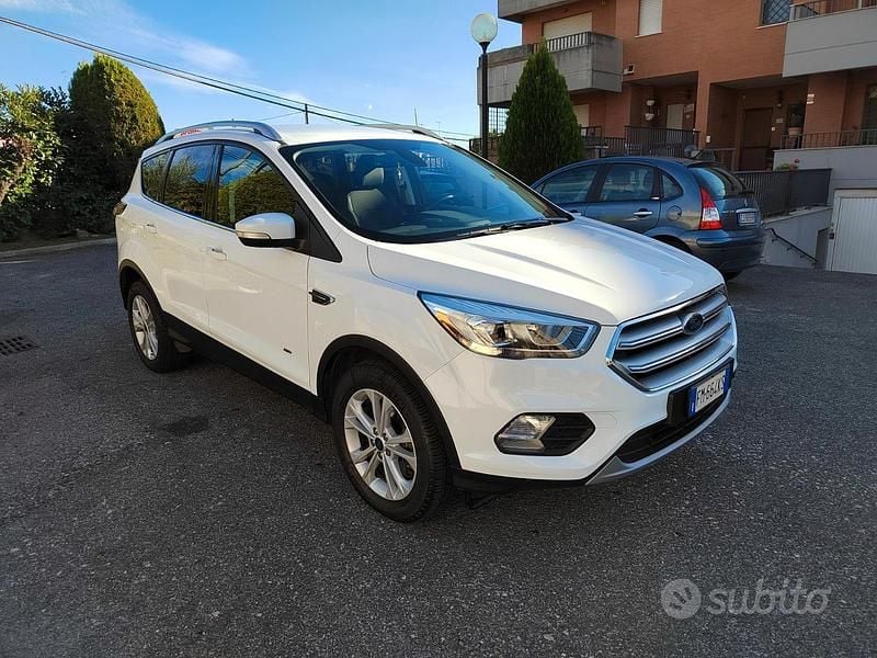 Usata Ford Kuga 150 CV (110 kW) 2017 Bianco SUV
