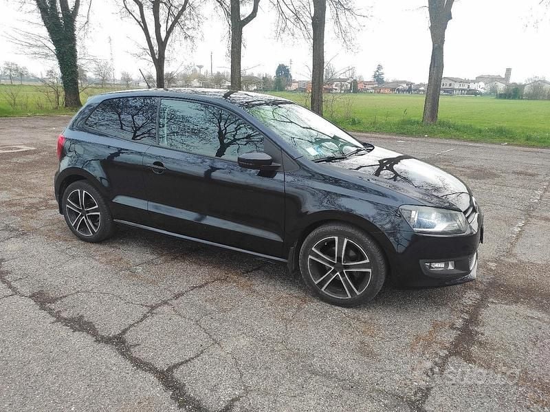 Usata VW Polo Highline 90 CV (66 kW) 2010 Nero Utilitaria
