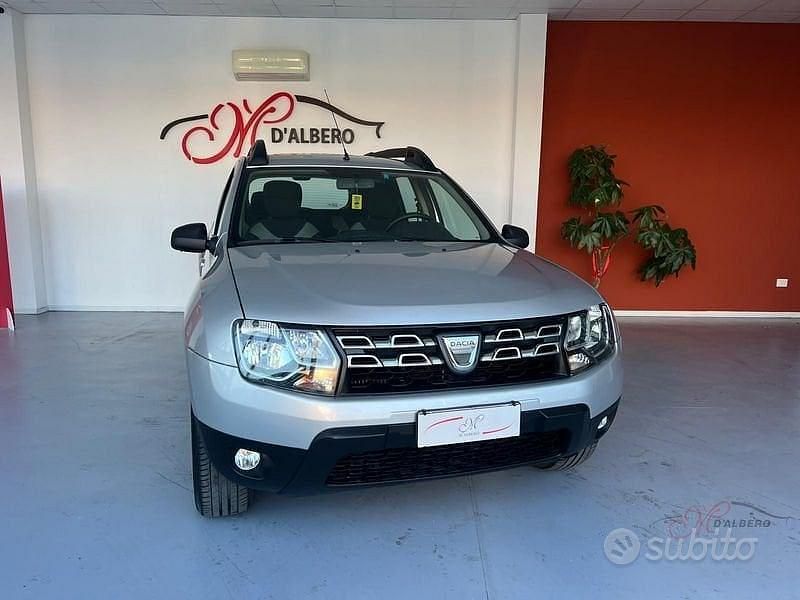 Usata Dacia Duster 110 CV (80 kW) 2017 Grigio SUV