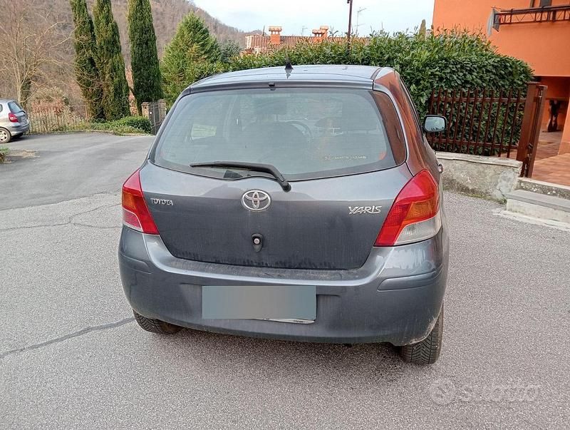 Usata Toyota Yaris 69 CV (50 kW) 2009 Utilitaria