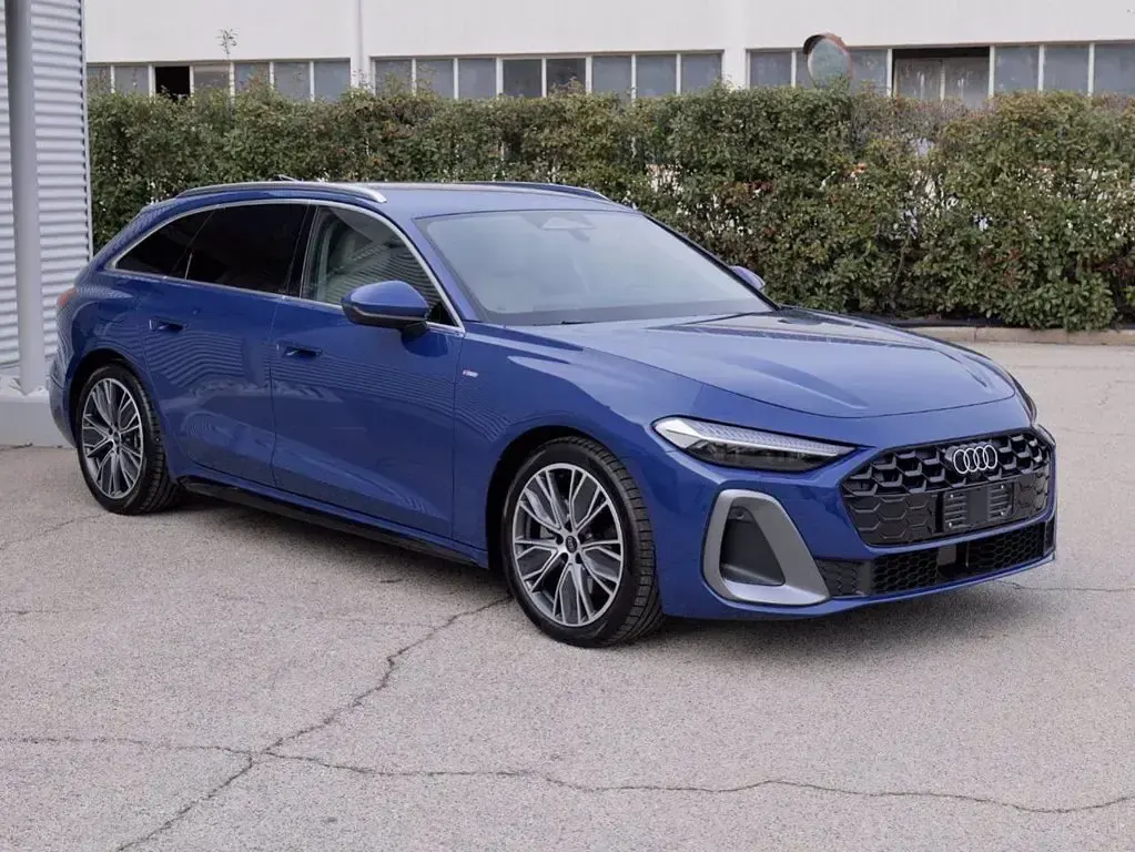 Usata Audi A5 Ambiente 204 CV (150 kW) 2025 Blu Station wagon