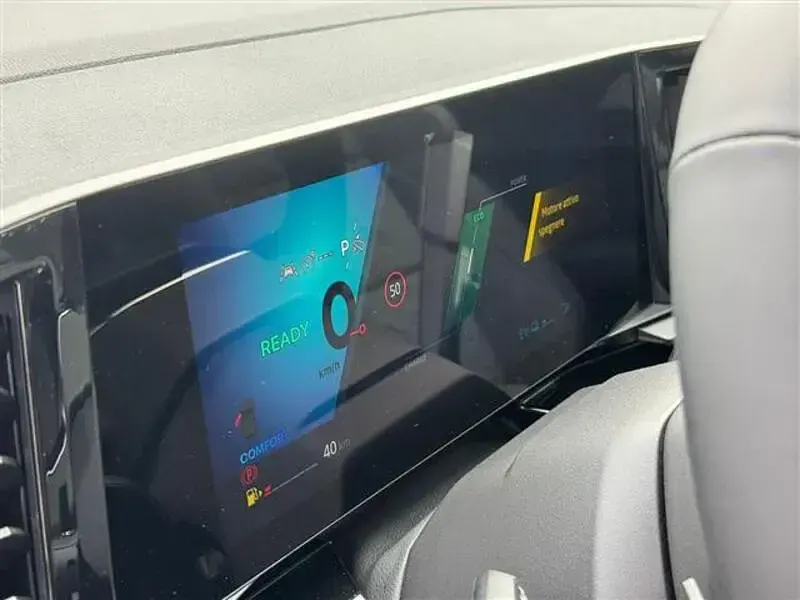Nuova Renault Austral Techno 200 CV (147 kW) 2026 Grigio scuro SUV