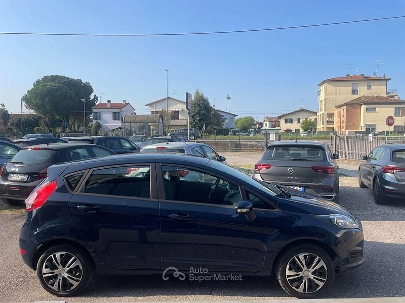 Usata Ford Fiesta Business Edition 80 CV (58 kW) 2014 Blu/azzurro Utilitaria