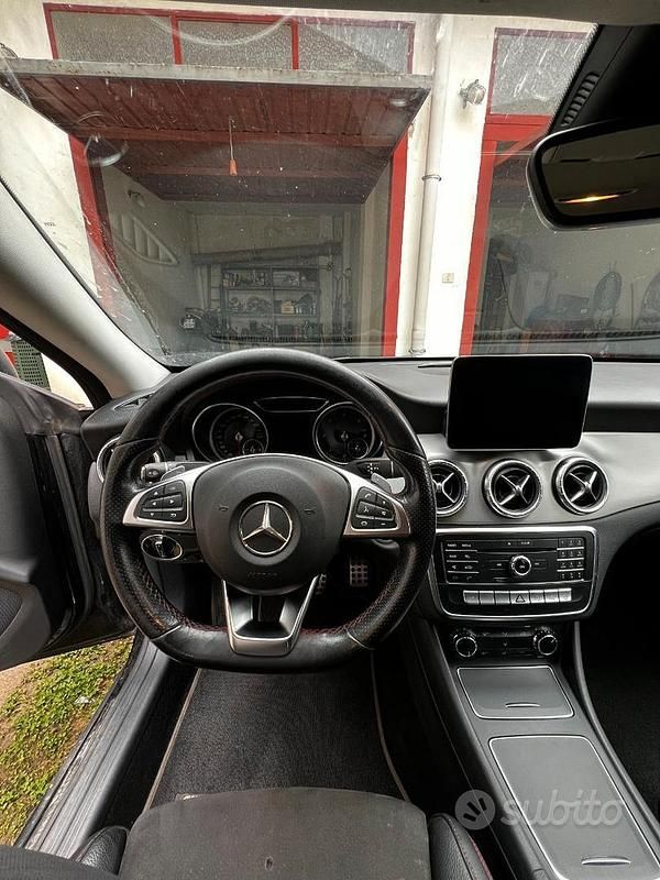 Usata Mercedes CLA200 Premium 136 CV (100 kW) 2018 Nero Coupé