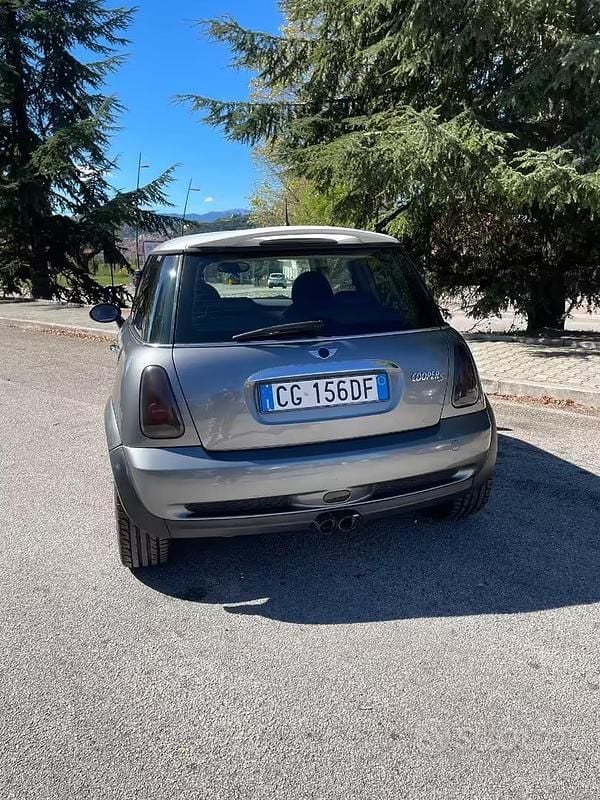 Begagnad Mini Cooper S 163 HK (119 kW) 2003 Grå Halvkombi