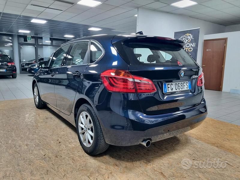 Usata BMW 218 Active Tourer Sport Line 150 CV (110 kW) 2016 Blu Monovolume