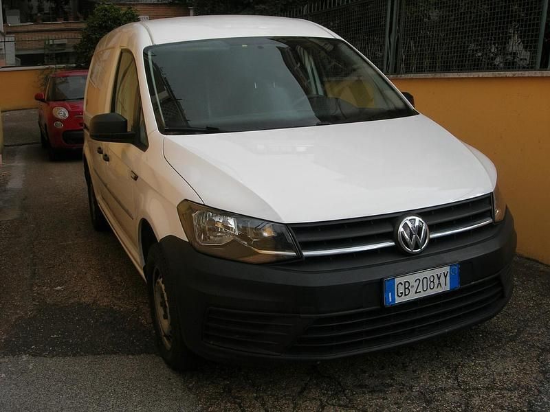 Usado VW Caddy Maxi 102 CV (75 kW) 2020 Blanco Monovolumen