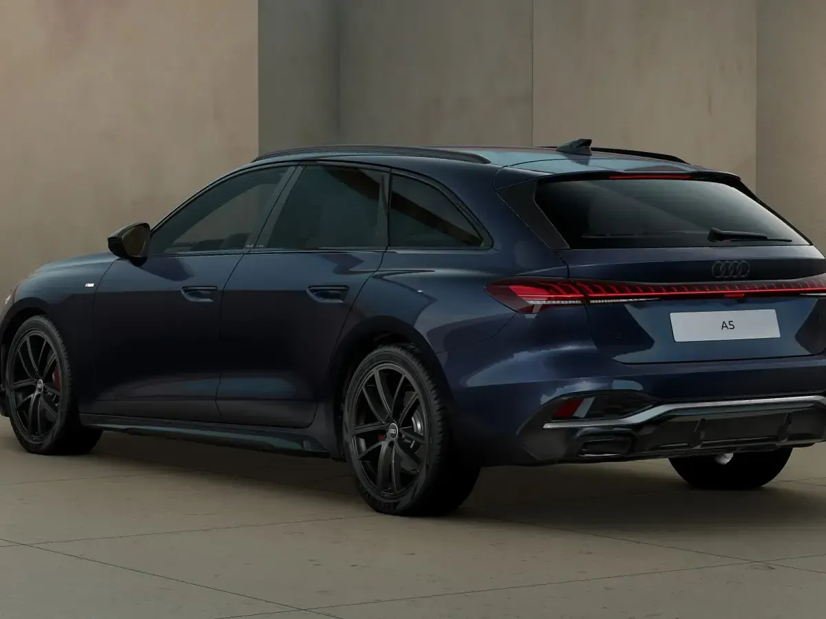 Nuova Audi A5 Design 204 CV (150 kW) 2026 Blu firmamento metallizzato Station wagon