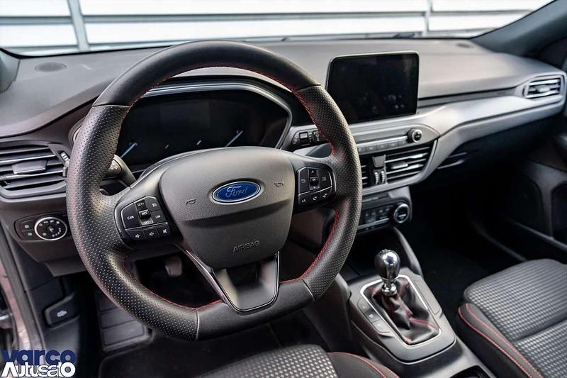 Usata Ford Focus ST-Line 125 CV (91 kW) 2022 Grigio magnetic Monovolume