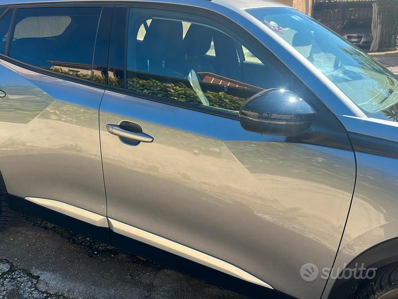 Usata Peugeot 2008 101 CV (74 kW) 2022 Grigio SUV
