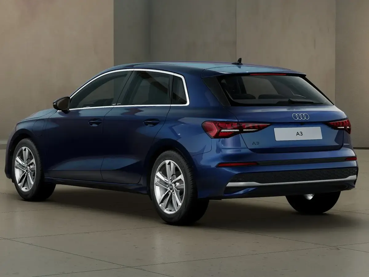 Usata Audi A3 Advanced 204 CV (150 kW) 2025 Blu Berlina