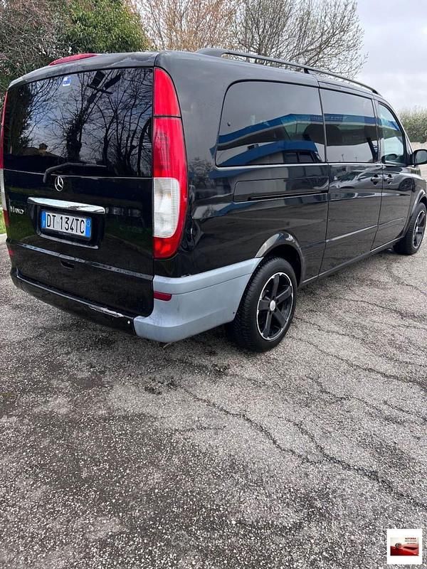 Usata Mercedes Viano 151 CV (111 kW) 2009 Bianco Monovolume