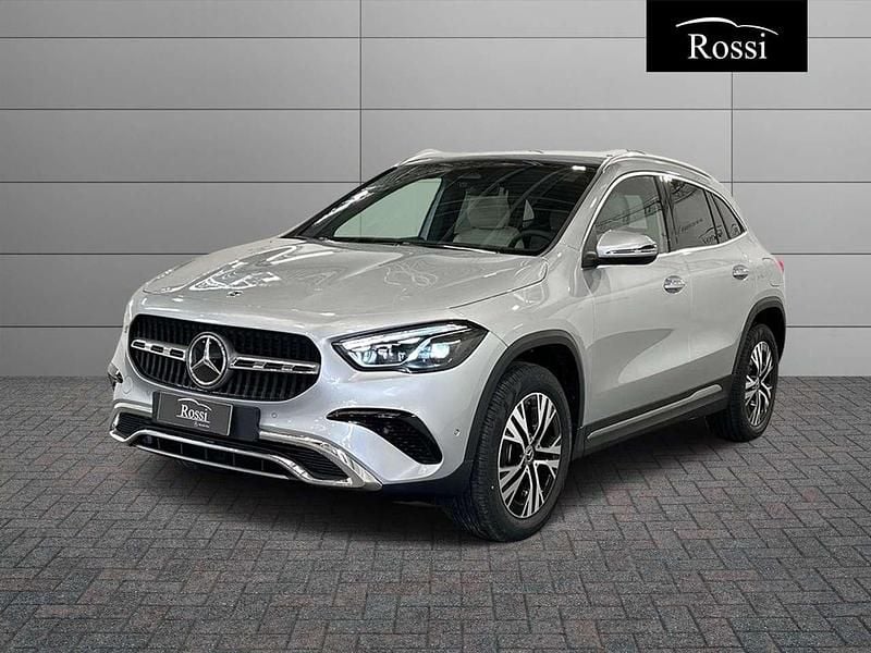Argento hightech Nuova 2025 Mercedes GLA200 SUV | 48.600 € (Buon prezzo) - Immagine 1/4