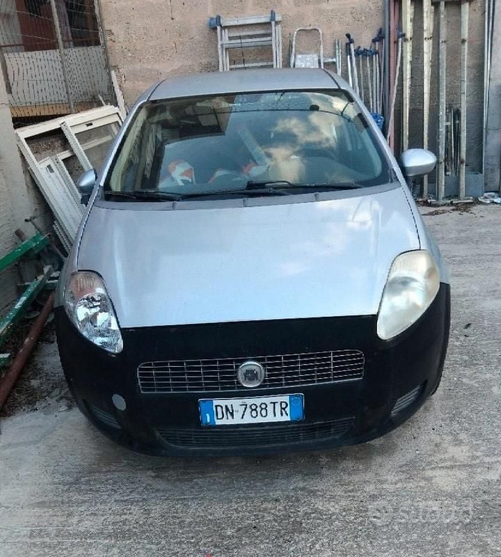 Usata Fiat Grande Punto 2007 Grigio Utilitaria