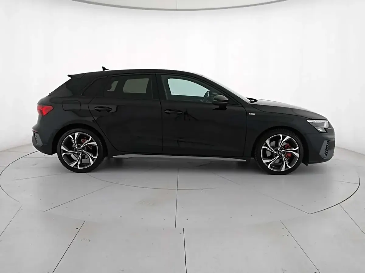Usata Audi A3 S-Line 116 CV (85 kW) 2021 Nero Berlina