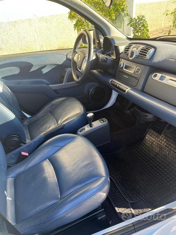 Usata Smart ForTwo Coupé 71 CV (52 kW) 2011 Bianco Coupé