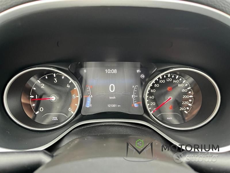 Usata Jeep Compass Limited 120 CV (88 kW) 2019 Gray SUV