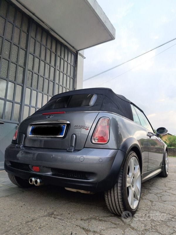 Usata Mini Cooper S Cabriolet 170 CV (125 kW) 2005 Grigio Cabrio