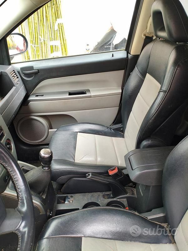 Usata Jeep Compass 140 CV (102 kW) 2009 Nero SUV