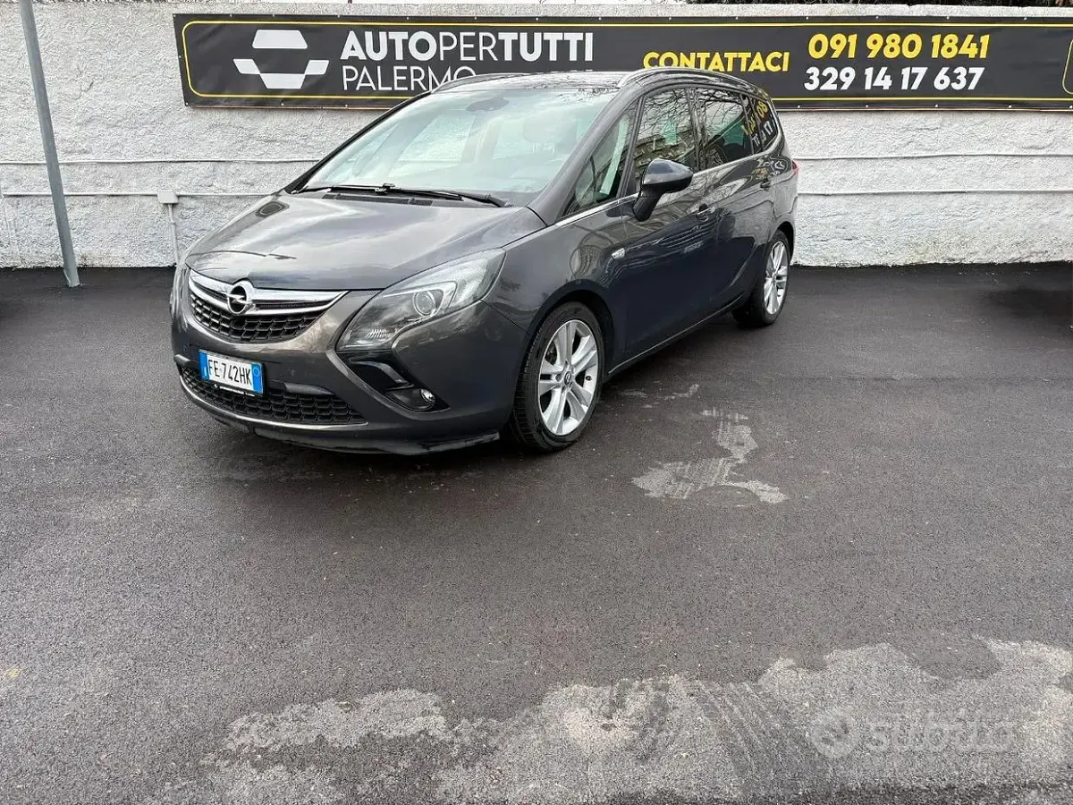 Usata Opel Zafira Tourer Cosmo 131 CV (96 kW) 2016 Grigio Monovolume