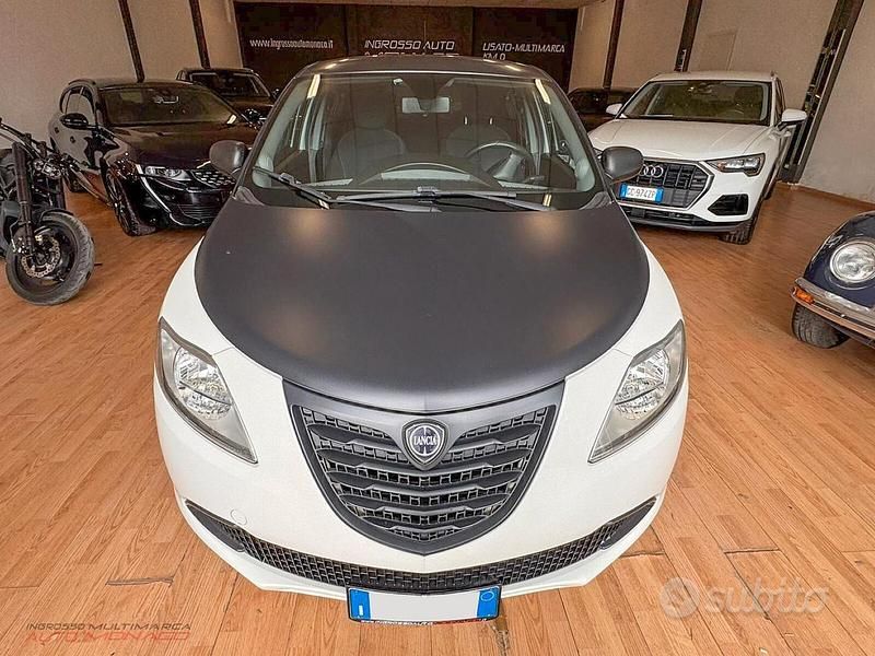 Usata Lancia Ypsilon 95 CV (69 kW) 2014 Bianco Utilitaria