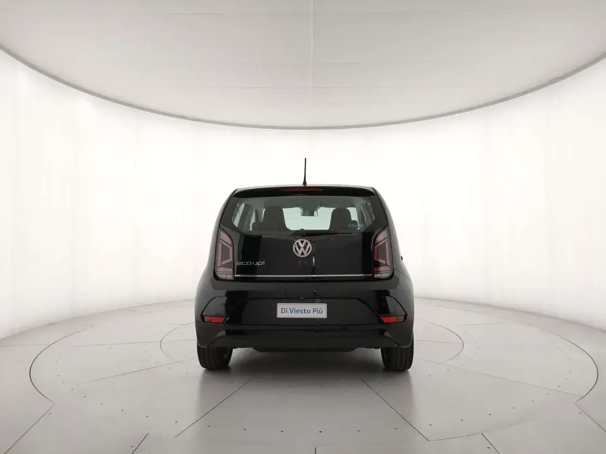 Usata VW up! high up! 68 CV (50 kW) 2018 Nero perla Utilitaria