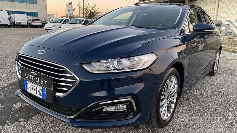 Blu Usata 2021 Ford Mondeo Business Edition Tre volumi | 14.900 € (Cara) - Immagine 1/4